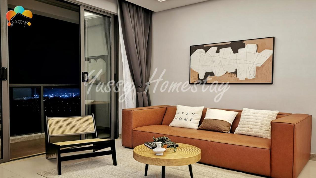 Yussy 2 Bedroom Sea View Condo At R&F Princess Cove Johor Bahru Exterior photo