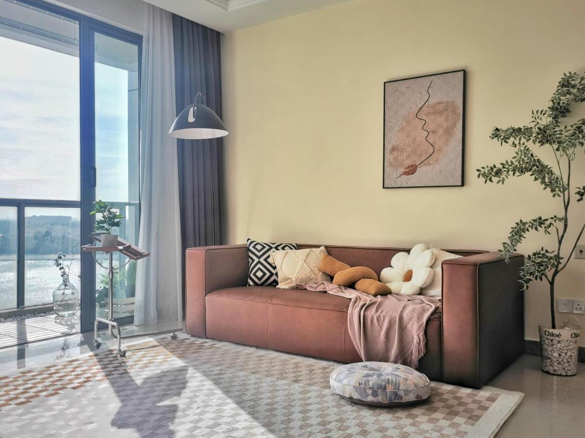 Yussy 2 Bedroom Sea View Condo At R&F Princess Cove Johor Bahru Exterior photo